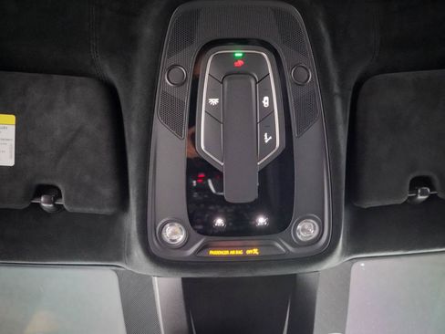 Used 2023 Lamborghini Urus Performante AWD/4WD image 29