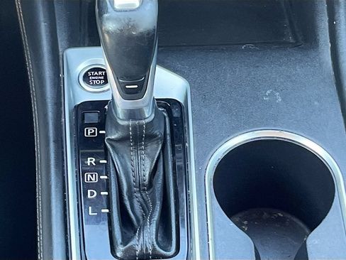Used 2019 Nissan Altima 2.5 SL FWD image 17