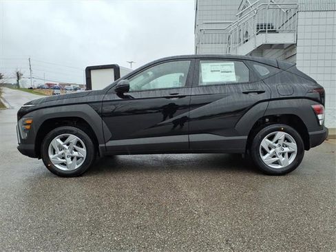 New 2026 Hyundai Kona SE image 2