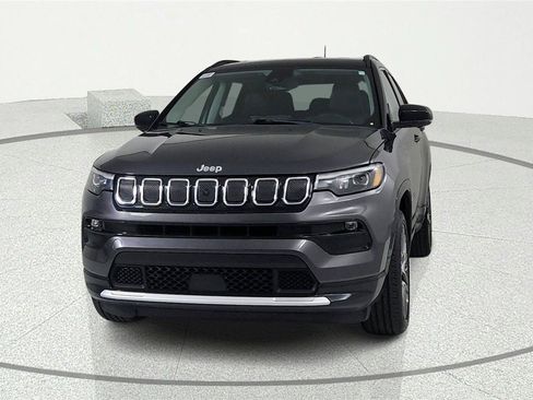 Used 2022 Jeep Compass Limited w/ Elite Group AWD/4WD image 2