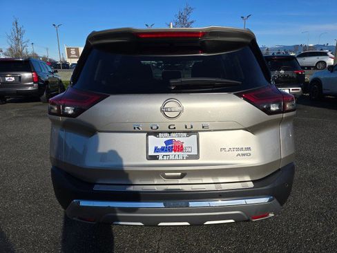 Used 2023 Nissan Rogue Platinum w/ Platinum Premium Package image 4