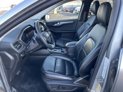 Used 2024 Ford Escape Platinum image 14