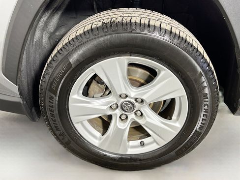 Certified 2020 Toyota RAV4 XLE image 26