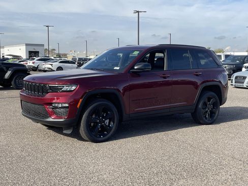 New 2025 Jeep Grand Cherokee Limited w/ Black Appearance Package image 2