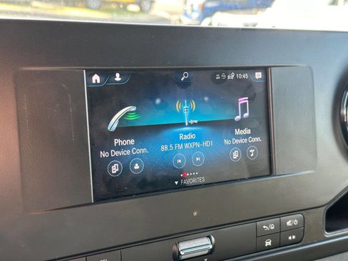 Used 2019 Freightliner Sprinter 3500 image 17