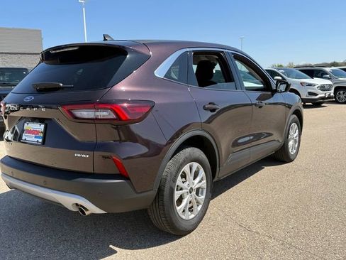 Used 2023 Ford Escape Active w/ Tech Pack #2 AWD/4WD image 3