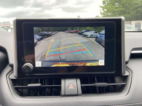 Used 2024 Toyota RAV4 LE FWD image 22