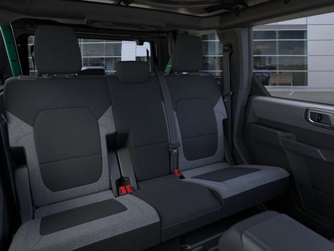 New 2025 Ford Bronco 4-Door image 36