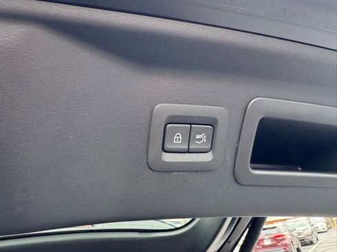 Used 2025 MAZDA CX-90 Plug-In Hybrid w/Premium Sport image 33