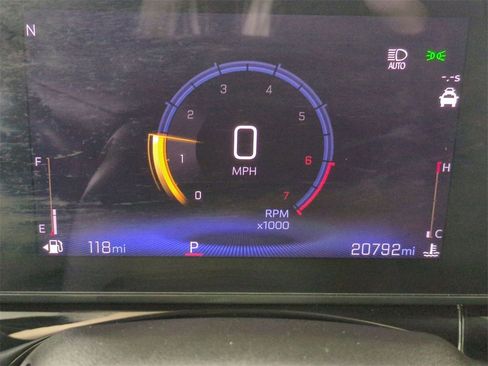 Certified 2024 Chevrolet Trax RS w/ Driver Confidence Package image 11