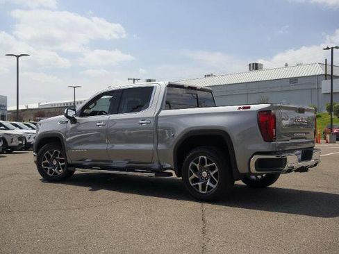 Used 2023 GMC Sierra 1500 SLT w/ SLT Premium Plus Package AWD/4WD image 8