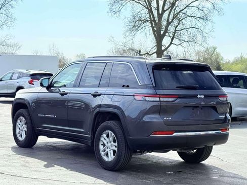 Used 2024 Jeep Grand Cherokee Laredo w/ Luxury Tech Group I AWD/4WD image 9