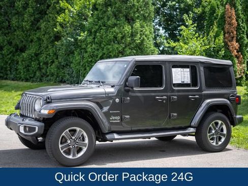 Used 2019 Jeep Wrangler Unlimited Sahara AWD/4WD image 8