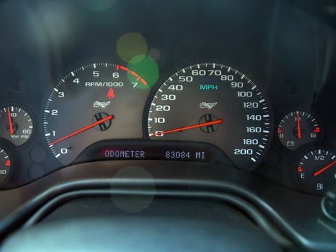 Used 2003 Chevrolet Corvette Coupe w/ Preferred Equipment Group image 23