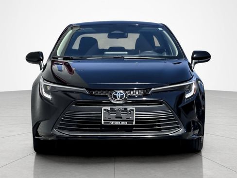 Certified 2026 Toyota Corolla LE FWD image 8
