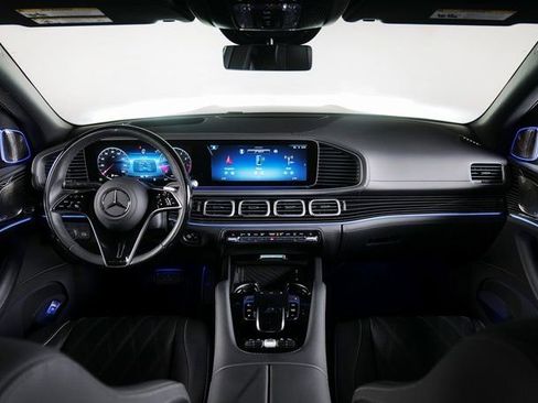 Used 2024 Mercedes-Benz Maybach GLS 600 4MATIC image 4