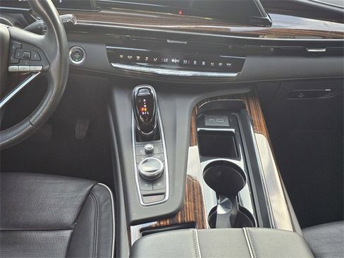 Used 2023 Cadillac Escalade ESV Premium Luxury image 18