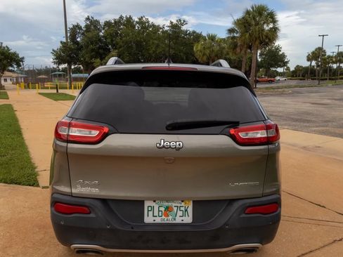 Used 2018 Jeep Cherokee Limited AWD/4WD image 9