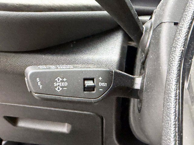Used 2025 Audi Q5 Premium Plus w/ Premium Plus AWD/4WD image 24