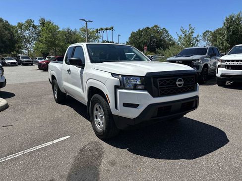 Used 2024 Nissan Frontier S RWD image 8