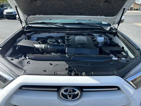 Certified 2023 Toyota 4Runner SR5 Premium AWD/4WD image 33