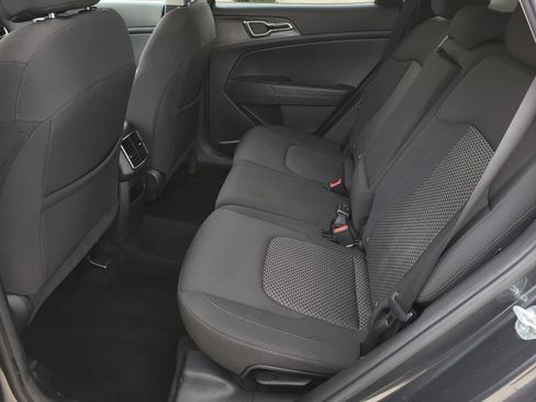Used 2023 Kia Sportage LX FWD image 11