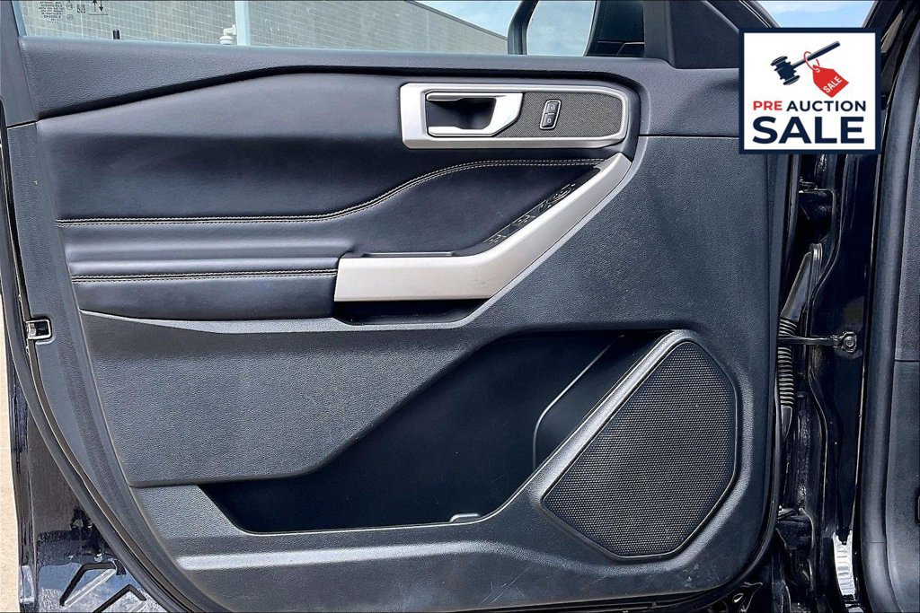 Used 2023 Ford Explorer XLT w/ Equipment Group 202A RWD image 23