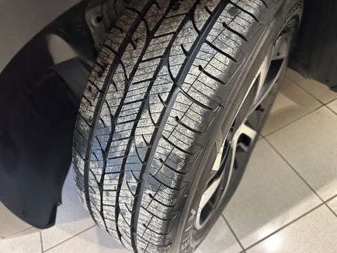 Used 2024 Chevrolet Trax RS image 23