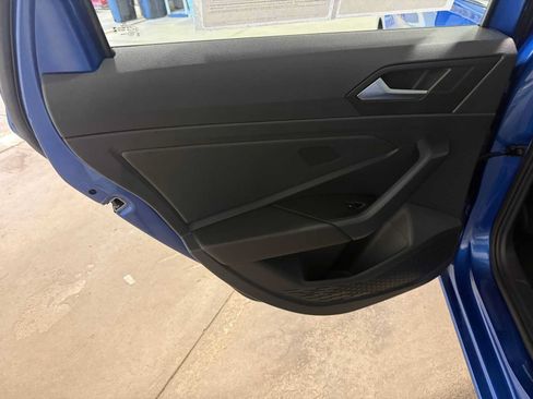 Certified 2024 Volkswagen Jetta SE w/ Panoramic Sunroof Package FWD image 24