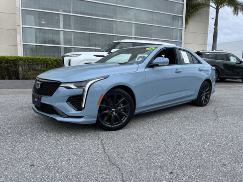 Used 2025 Cadillac CT4 V AWD/4WD image 1