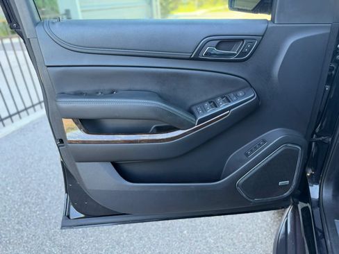 Used 2017 Chevrolet Tahoe LT w/ LT Midnight Edition RWD image 19