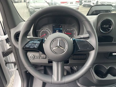 New 2025 Mercedes-Benz Sprinter 2500 image 17