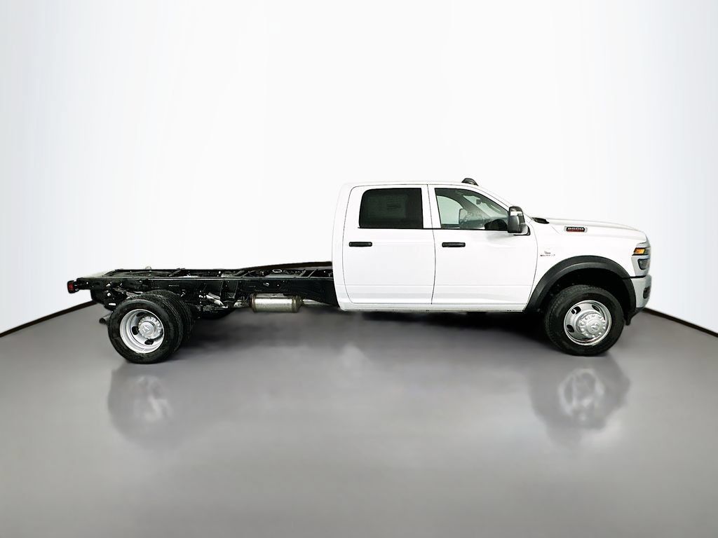 New 2026 RAM 5500 Tradesman AWD/4WD image 9