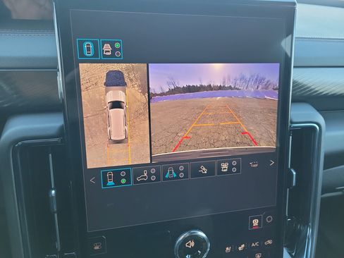 New 2026 GMC Yukon AT4 w/ AT4 Premium Plus Package image 25