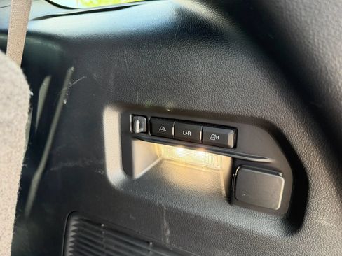 Used 2025 Ford Explorer ST AWD/4WD image 19