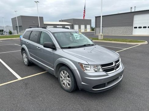 Used 2020 Dodge Journey SE FWD image 7