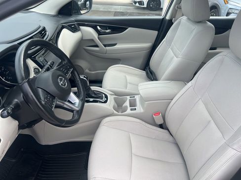Used 2018 Nissan Rogue Sport SL w/ SL Premium Package AWD/4WD image 4