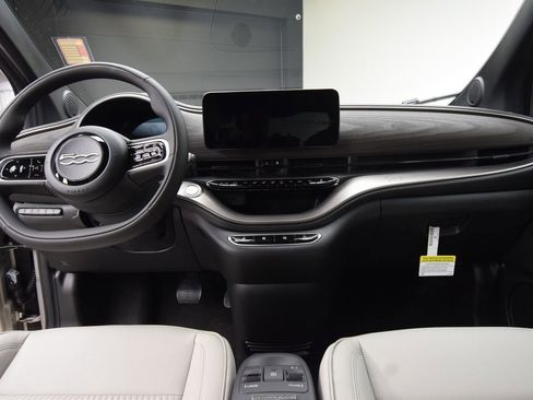 New 2025 FIAT 500 e image 35