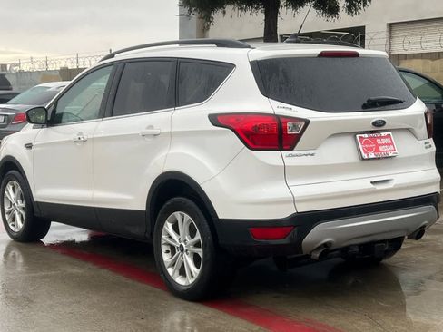Used 2019 Ford Escape SEL image 7