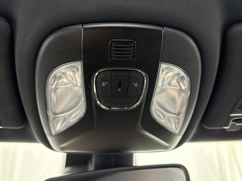 Used 2025 Jeep Compass Trailhawk AWD/4WD image 24