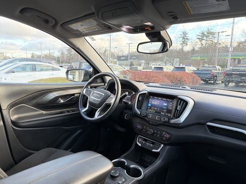 Used 2022 GMC Terrain SLE w/ Driver Convenience Package image 15