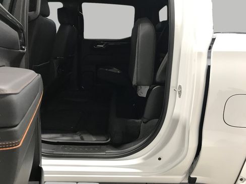 New 2026 GMC Sierra 1500 AT4 w/ AT4 Premium Package AWD/4WD image 29