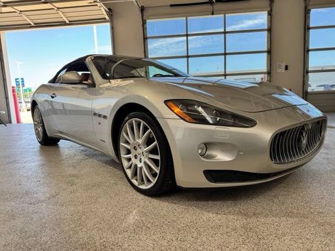 Used 2017 Maserati GranTurismo Convertible RWD image 15