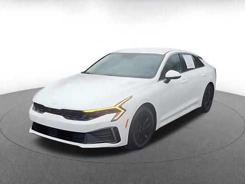 Used 2025 Kia K5 LXS image 9