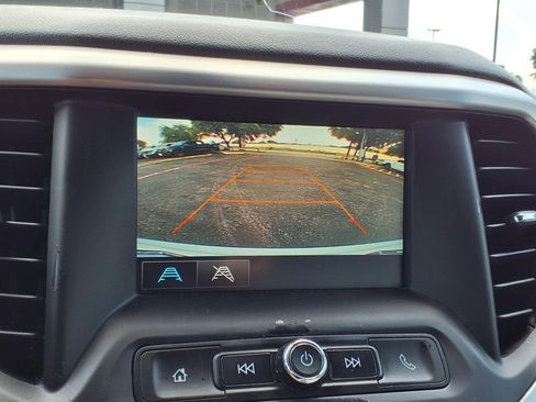 Used 2018 GMC Acadia SLE FWD image 18