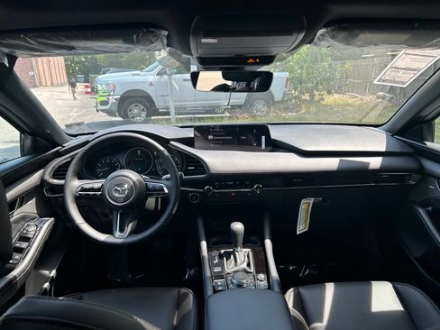New 2026 MAZDA MAZDA3 Hatchback w/Premium Plus Pkg AWD/4WD image 28