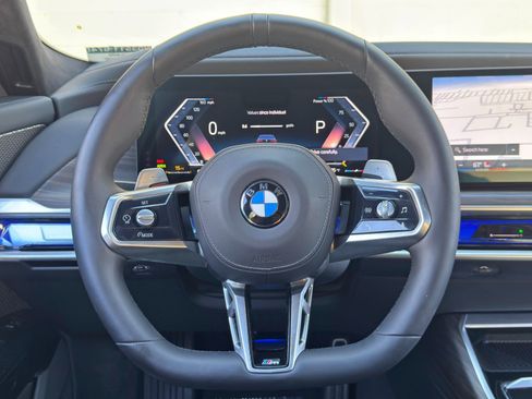 Used 2026 BMW 740i RWD image 23