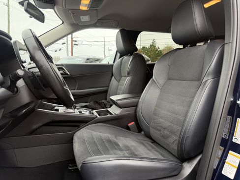 Used 2024 Mitsubishi Outlander SE image 13