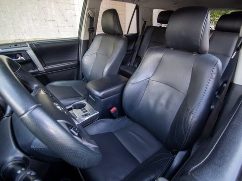 Used 2016 Toyota 4Runner Limited AWD/4WD image 16