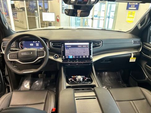 New 2026 Jeep Grand Wagoneer Limited w/ Convenience Group I image 9